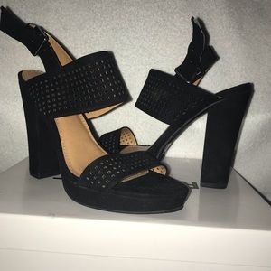 Report Lafayette Women's Sandal